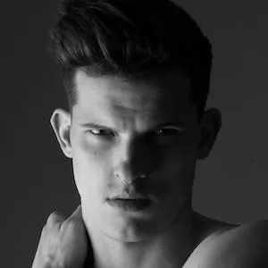 Chris Hernandez (Model)