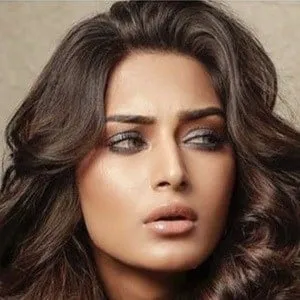 Erica Fernandes