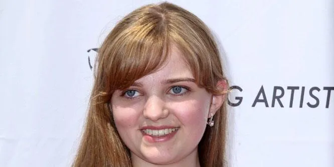 Laine MacNeil