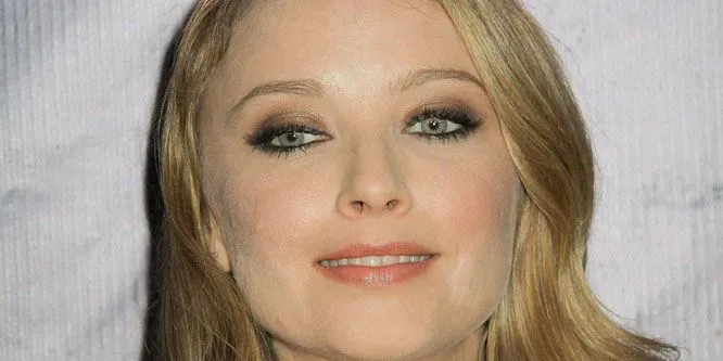 Elisabeth Harnois