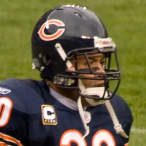 Mike Brown (Football Player)