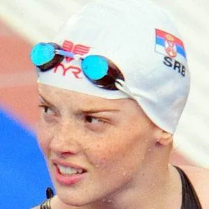 Nada Higl