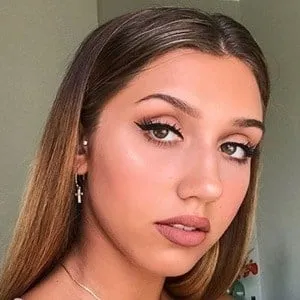 Hannah Mrozak