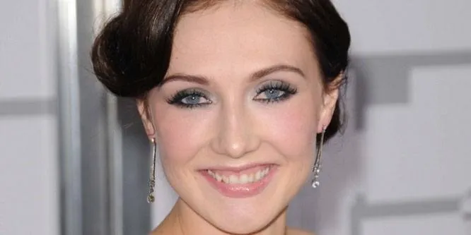 Carice Van Houten