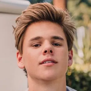Gavin White (TV Actor)