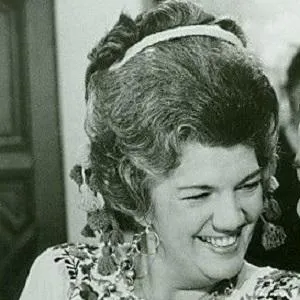 Carmen Zapata