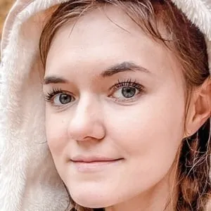 Angela Holm