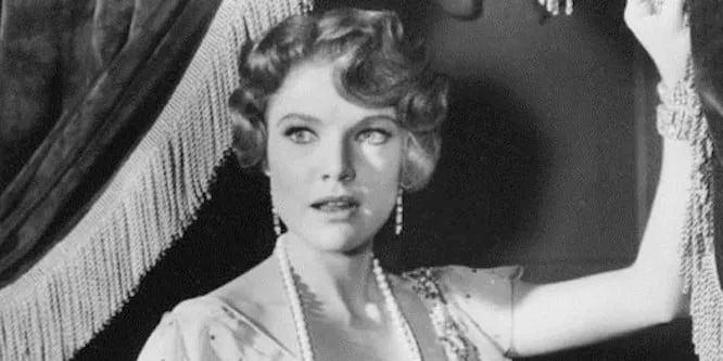 Pippa Scott