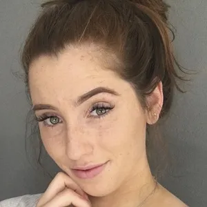 Laura Sakkas