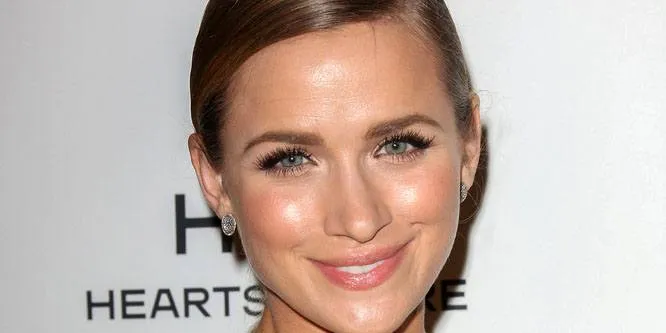 Shantel VanSanten