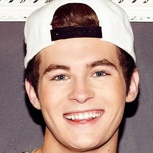 Luke Howell (Pop Singer)