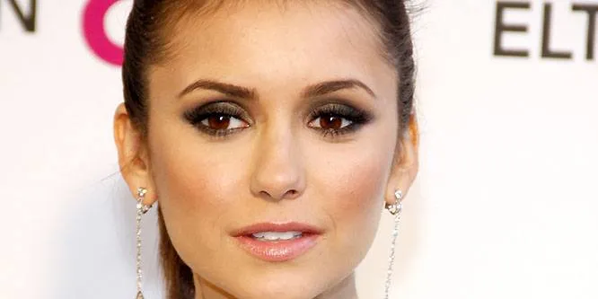 Nina Dobrev