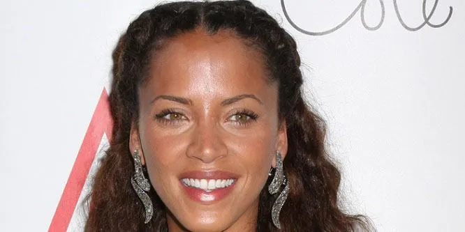 Noémie Lenoir