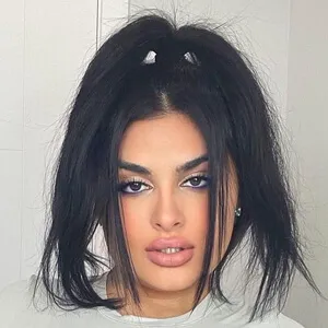 Adriana Sahar
