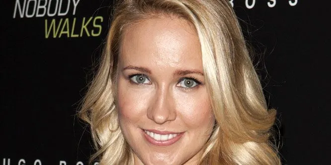 Anna Camp