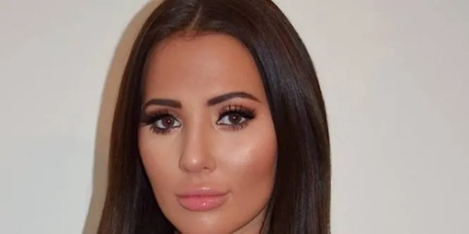 Yazmin Oukhellou