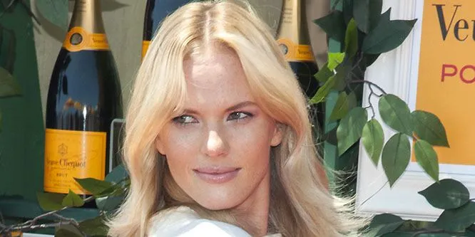 Anne Vyalitsyna