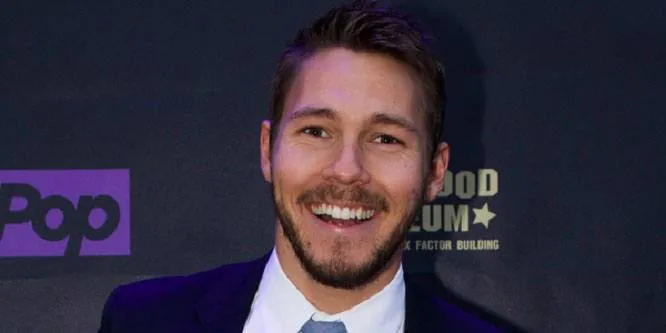 Scott Clifton