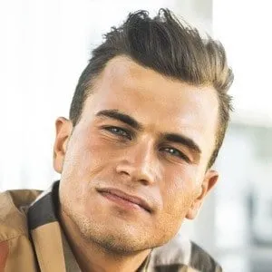 Dyl