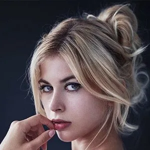 Antoinette Aron