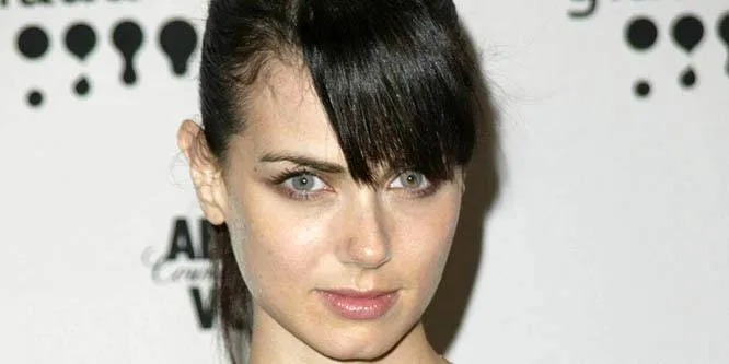 Mia Kirshner