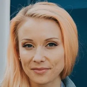 Julia Hardy
