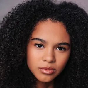 Mia Fowler