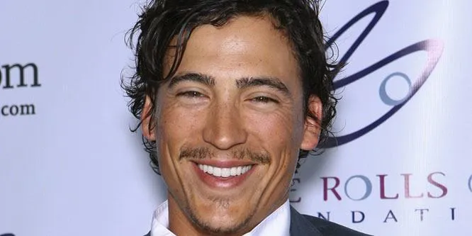 Andrew Keegan