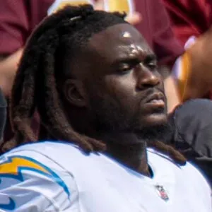 Justin Jones (Football Player)