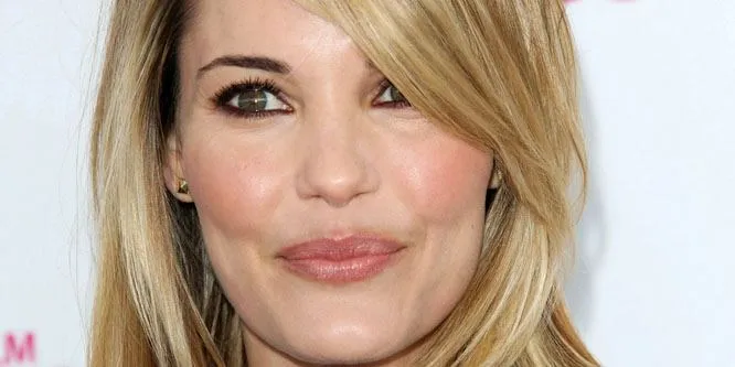 Leslie Bibb