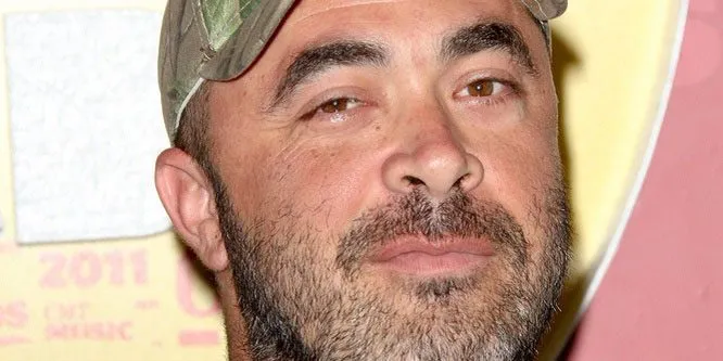 Aaron Lewis