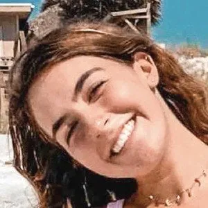 Elle Babics
