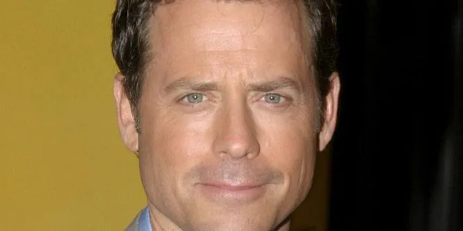 Greg Kinnear