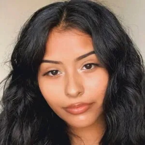 Chantell Flores