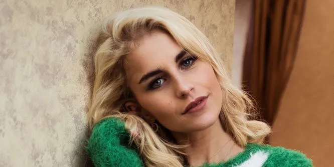 Caroline Daur