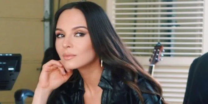 Lola Astanova