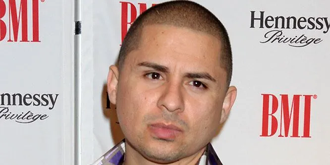 Larry Hernandez (World Music Singer)