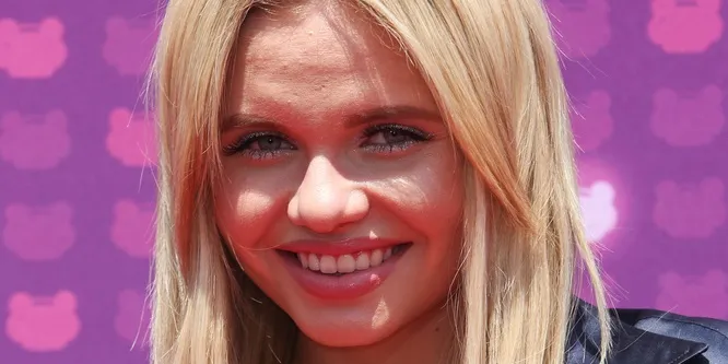 Alli Simpson