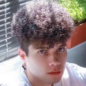 Riley Vahed