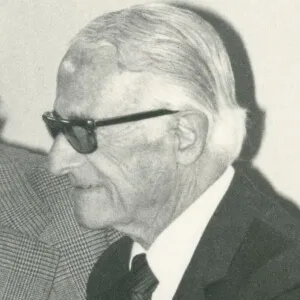 César Miró
