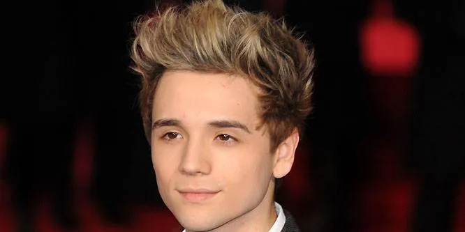 Elyar Fox