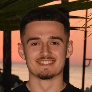 Armando Dobra