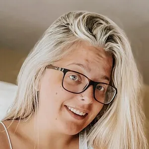 Alysha Renee