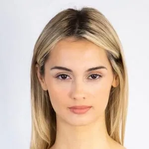 Candela Simoneit