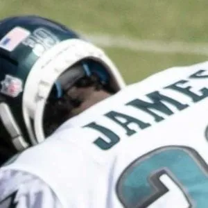 Craig James (Football Player)