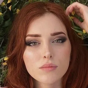 Cristina Bernal (YouTube Star)