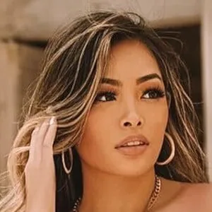 Vivian Chau