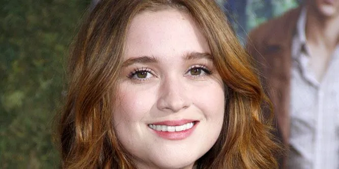 Alice Englert
