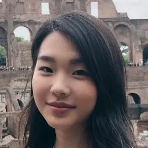 Nicole Hong