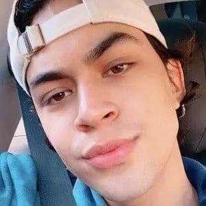 Niko Guardado